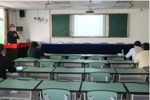 成都中专学校四川城市技师学院联防联控精准施策