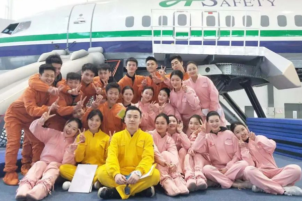 成都中专学校