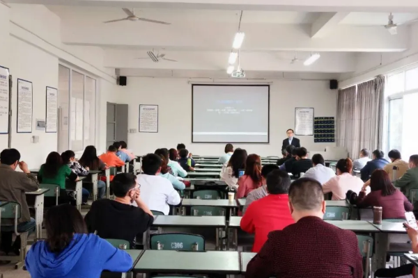 成都中专学校