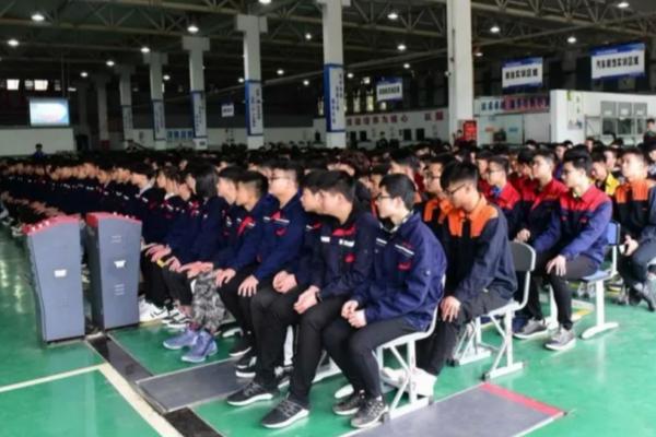 中国五冶大学的学生