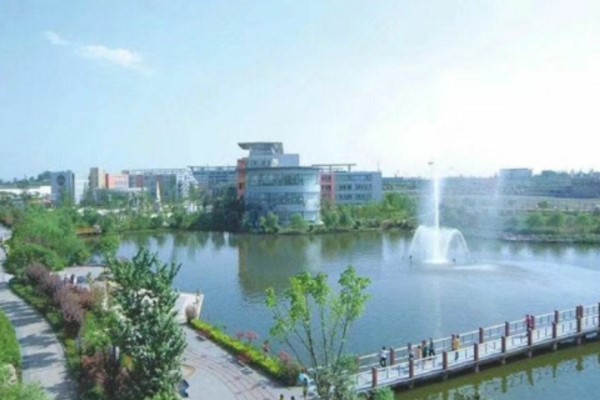 四川城市技师学院