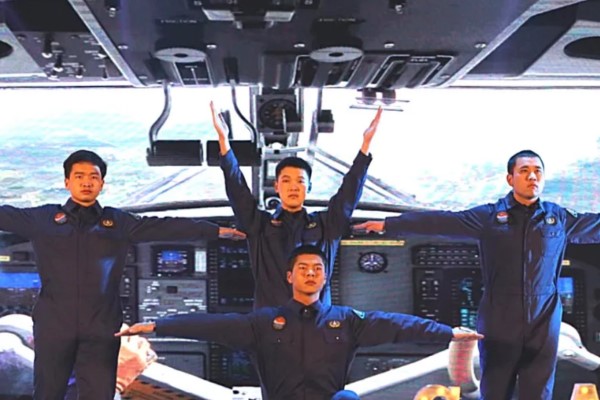 天府航空学院定翼机驾驶技术专业同学