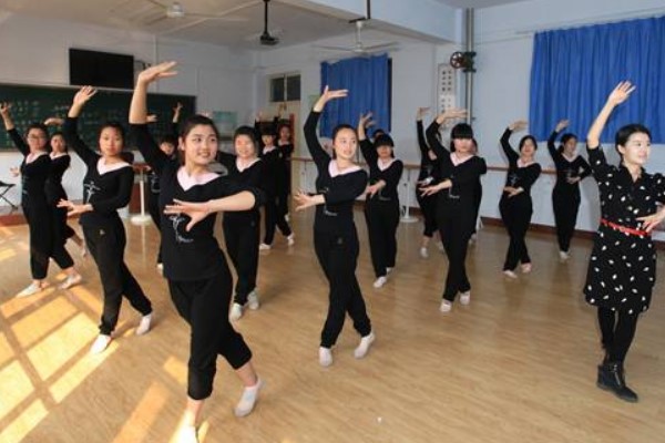 四川师范大学幼师学院学子