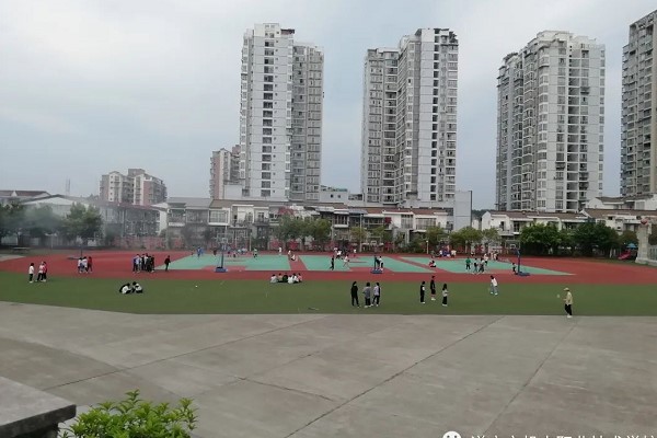 遂宁职校研讨“办学理论体系"