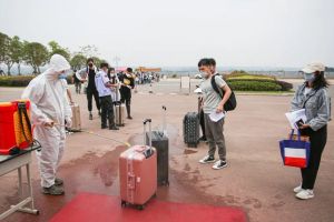 四川中职院校成都东星航空旅游专修学院学生正式返校