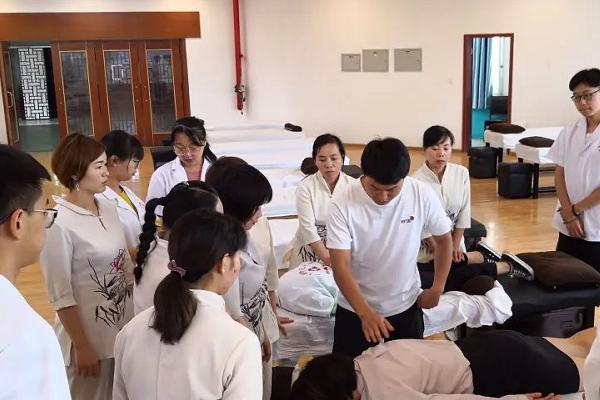 中医康复保健专业同学