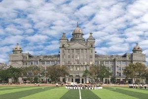 成都石室外语学校与石室中学共享高考改革前沿动态