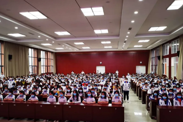 四川师范大学幼师学院