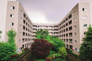 成都中专学校四川理工技师学院开展校际交流
