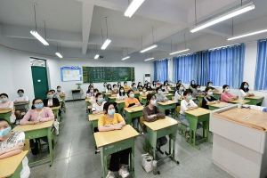 四川中职院校南充卫校开展心理健康专题教育讲座