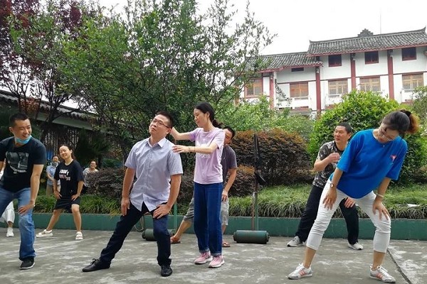 四川师范学校老师