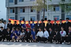 四川五月花技师学院英语口语比赛决赛