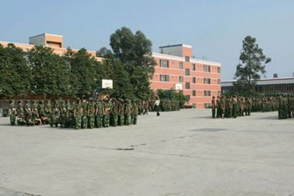 华夏旅游商务学校