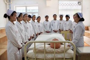 华西卫校官网|2020年华西卫校招生简章