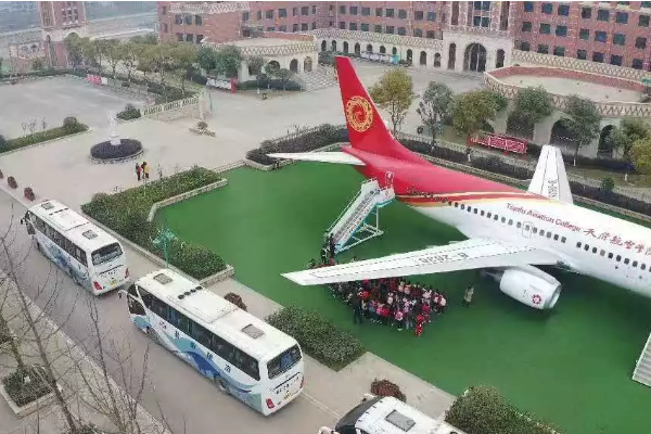 成都希望职业技术学校怎么样