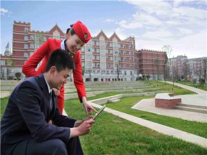 成都东星航空职业学校-初女生学高铁乘务怎么样