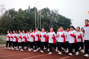 崇庆中学管理怎么样 学校乱不乱