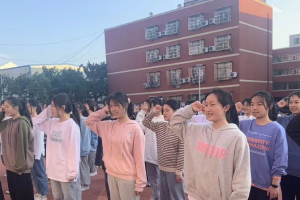 四川轻工工程学校