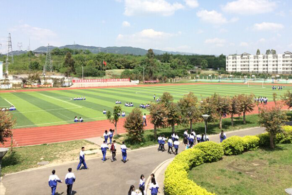 金堂县职业高级中学校园环境