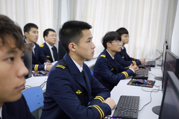 天府新区通用航空职业学院招生