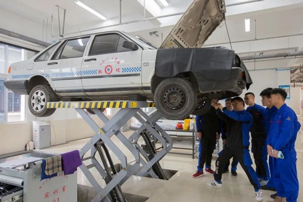 四川汽车职业技术学院师资力量好吗