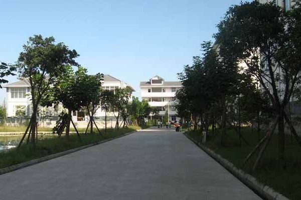 成都文武学校怎么样