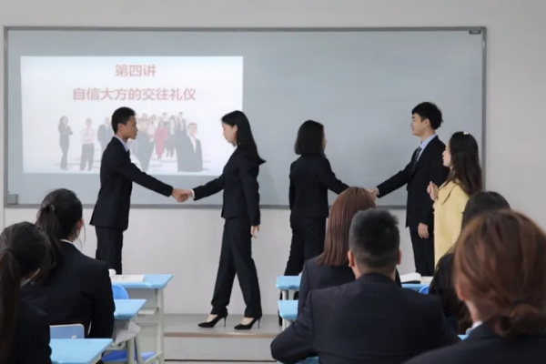 天府新区通用航空职业学院