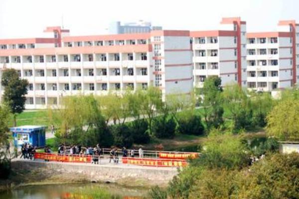 四川托普计算机学校软件技术专业