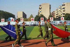 成都圣亚技工学校是公办还是民办