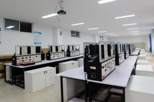 四川城市技师学院计算机网络技术专业