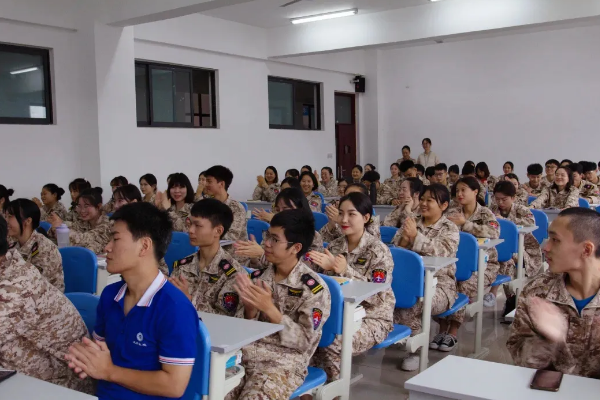 天府新区航空旅游职业学院