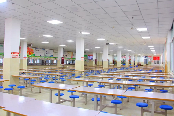 四川托普计算机职业学校
