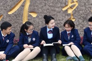 成都市郫都区川科外国语学校坑吗