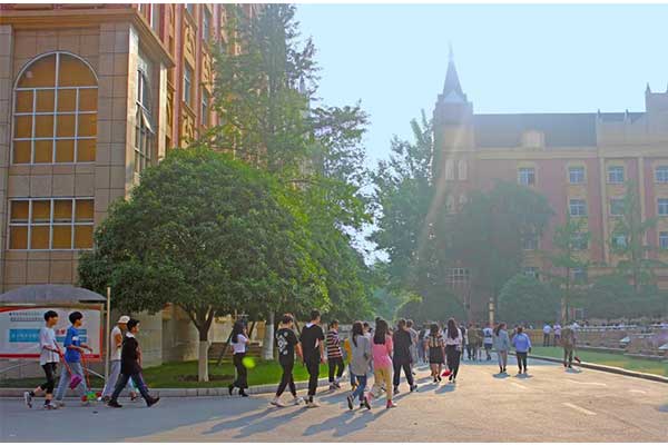成都希望职业学校口碑怎么样