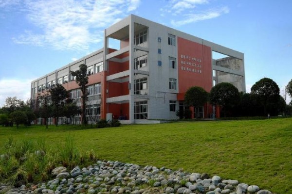 成都科华高级技工学校怎么样