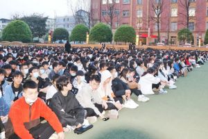 郫县四川五月花技师学院管理怎么样