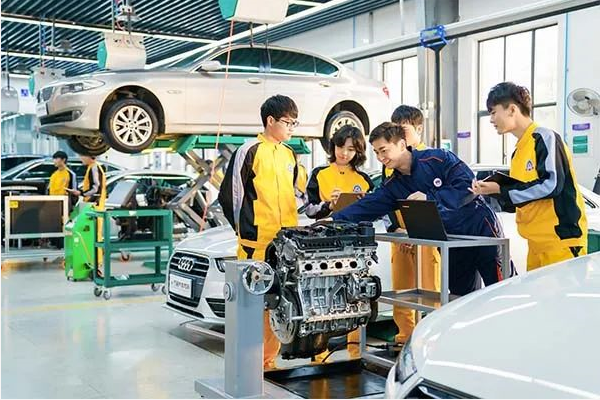 万通汽修学校