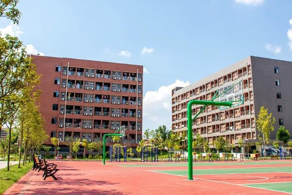 四川科技职业学院艺术高中