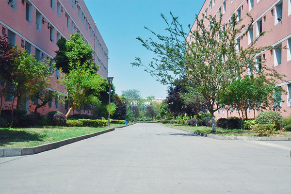 四川国盛技工学校正规吗