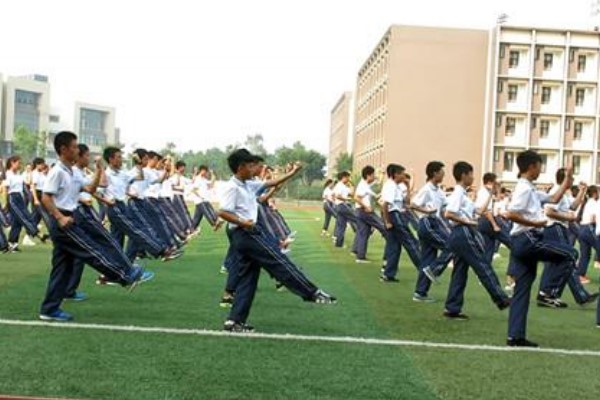 眉山实验高级中学老师好吗