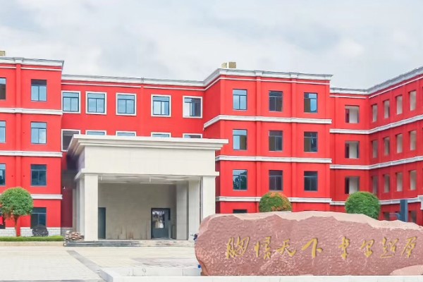 郫都区川科外国语学校靠谱吗