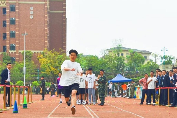 成都东星航空职业学校校风