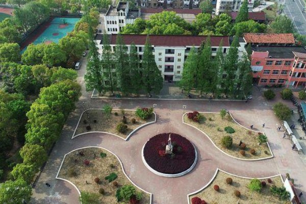 初中生分流怎样选择职高学校