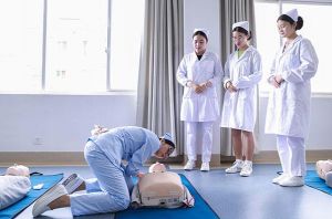 初中毕业去五月花学校学护理专业怎么样
