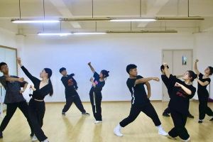 四川城市技师学院好吗 城市学院舞蹈队好吗