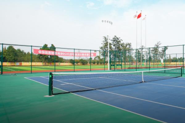 都江堰市领川实验学校操场