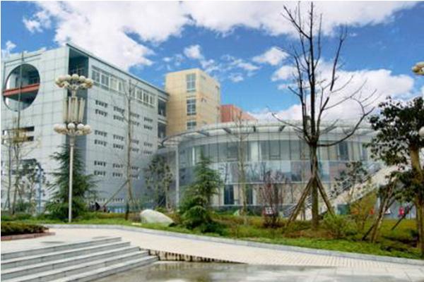 崇州市怀远中学录取分数线