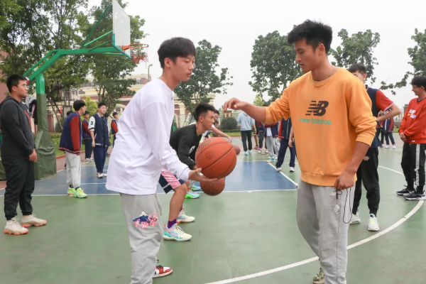 北外附属东坡外国语学校有哪些特色课程