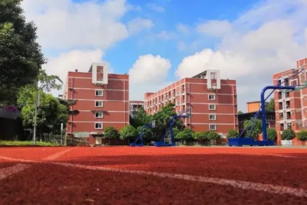 机械高级技工学校招生要求