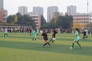 大邑中学好吗 大邑中学举行“平云讲堂”活动
